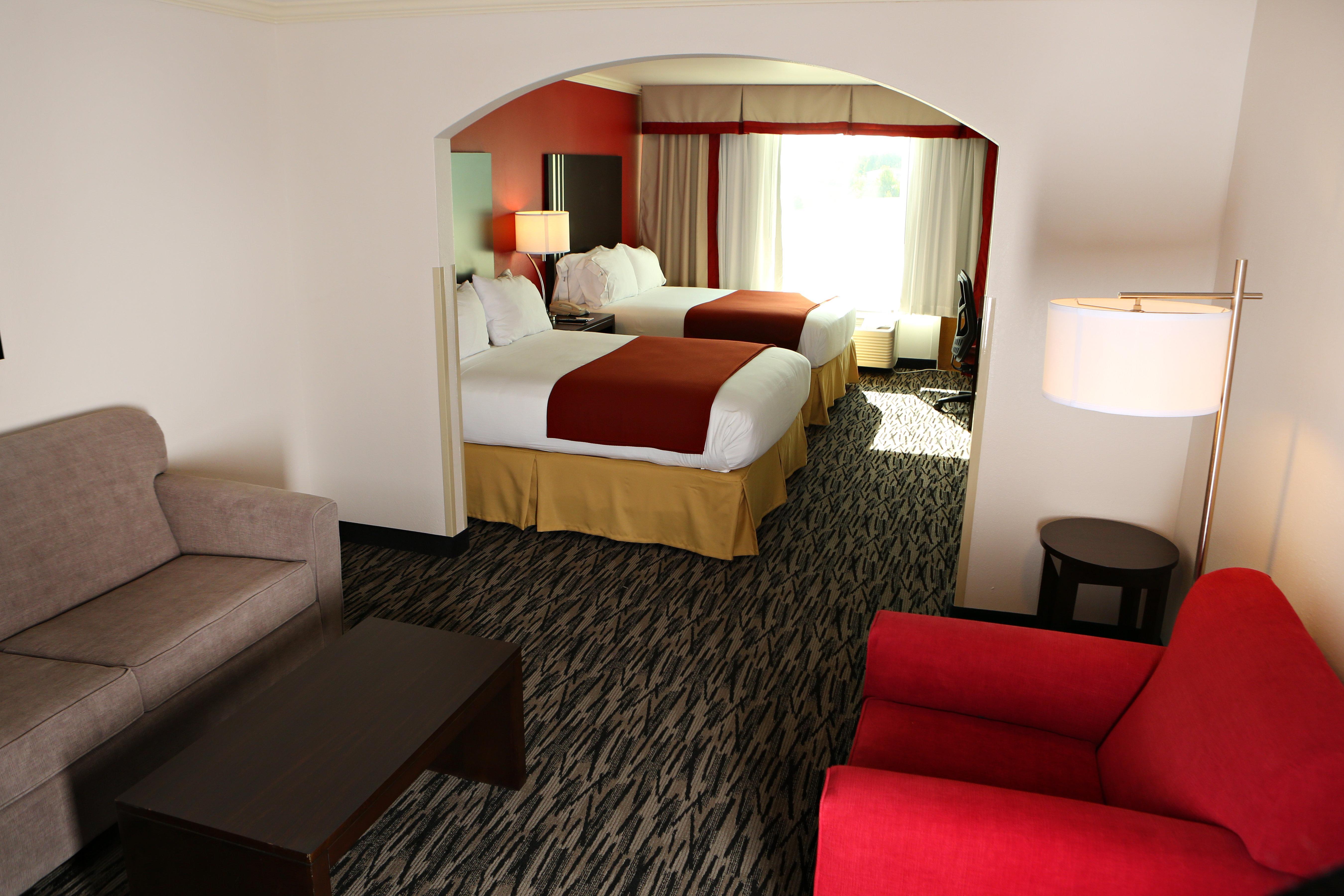 Holiday Inn Express Hotel & Suites - Sumter By Ihg Екстериор снимка