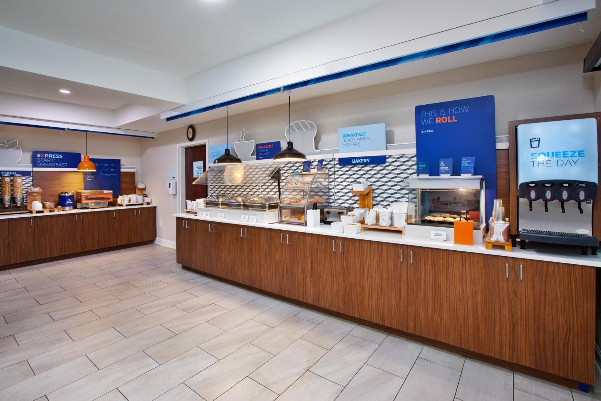 Holiday Inn Express Hotel & Suites - Sumter By Ihg Екстериор снимка