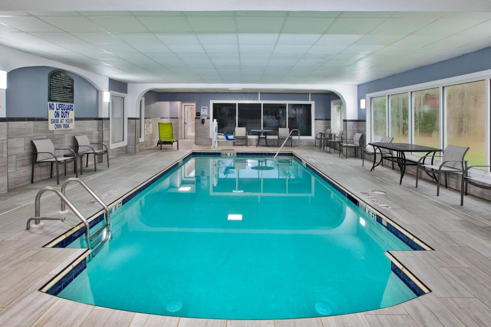 Holiday Inn Express Hotel & Suites - Sumter By Ihg Екстериор снимка