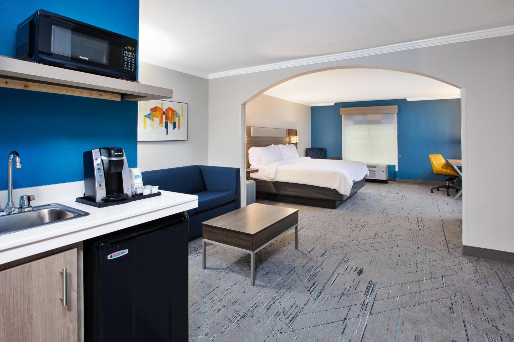 Holiday Inn Express Hotel & Suites - Sumter By Ihg Екстериор снимка