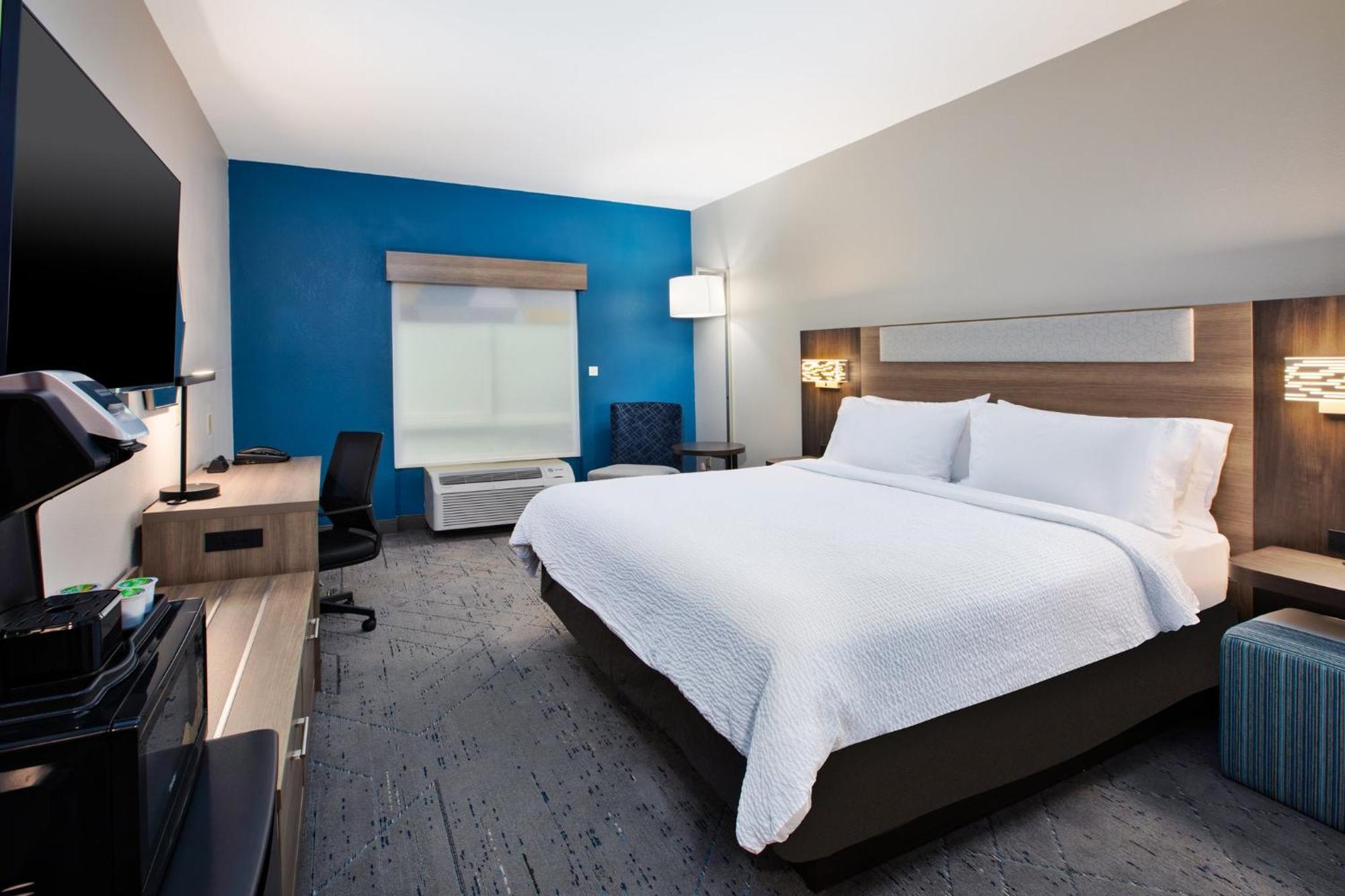 Holiday Inn Express Hotel & Suites - Sumter By Ihg Екстериор снимка
