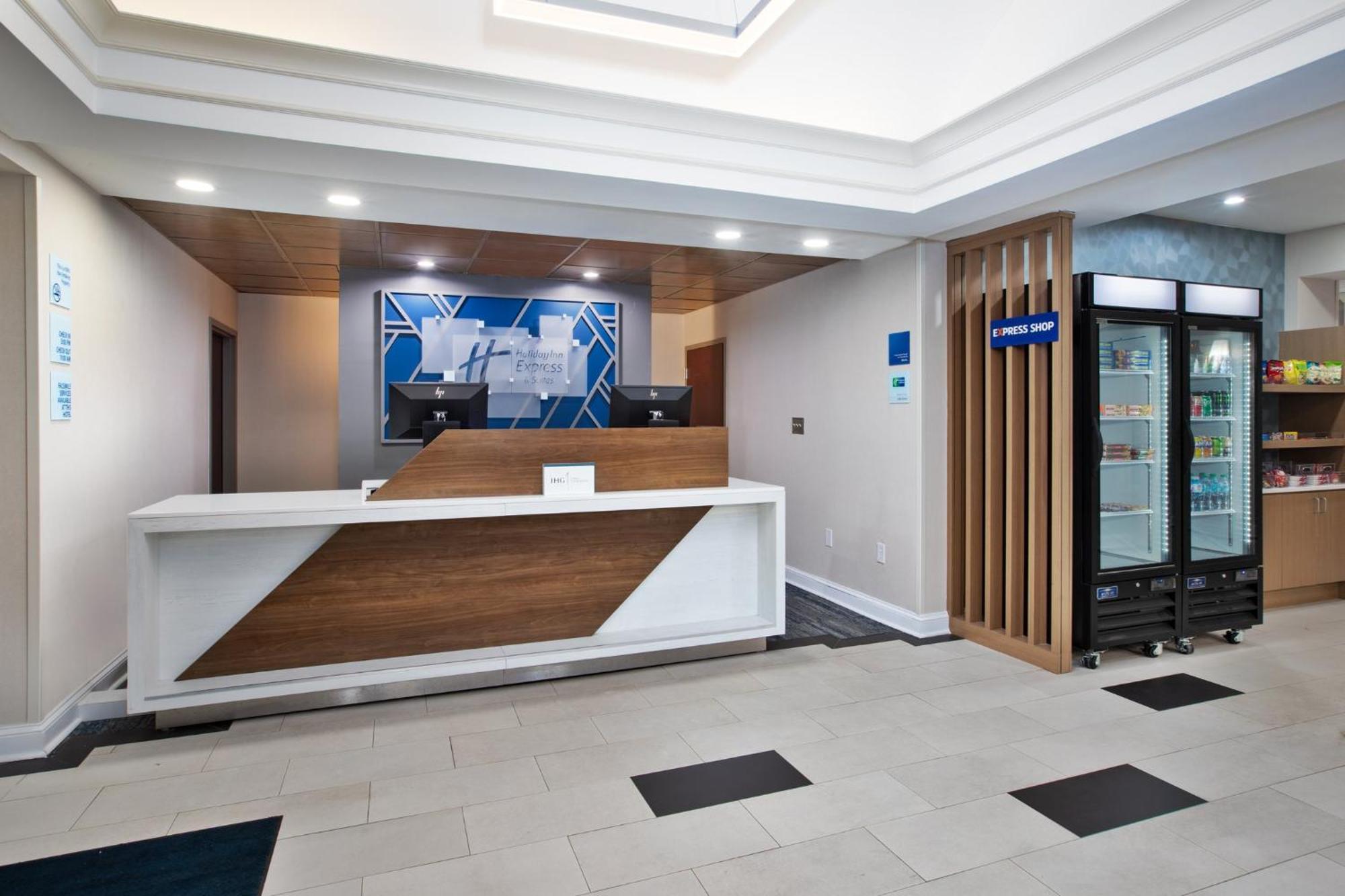 Holiday Inn Express Hotel & Suites - Sumter By Ihg Екстериор снимка