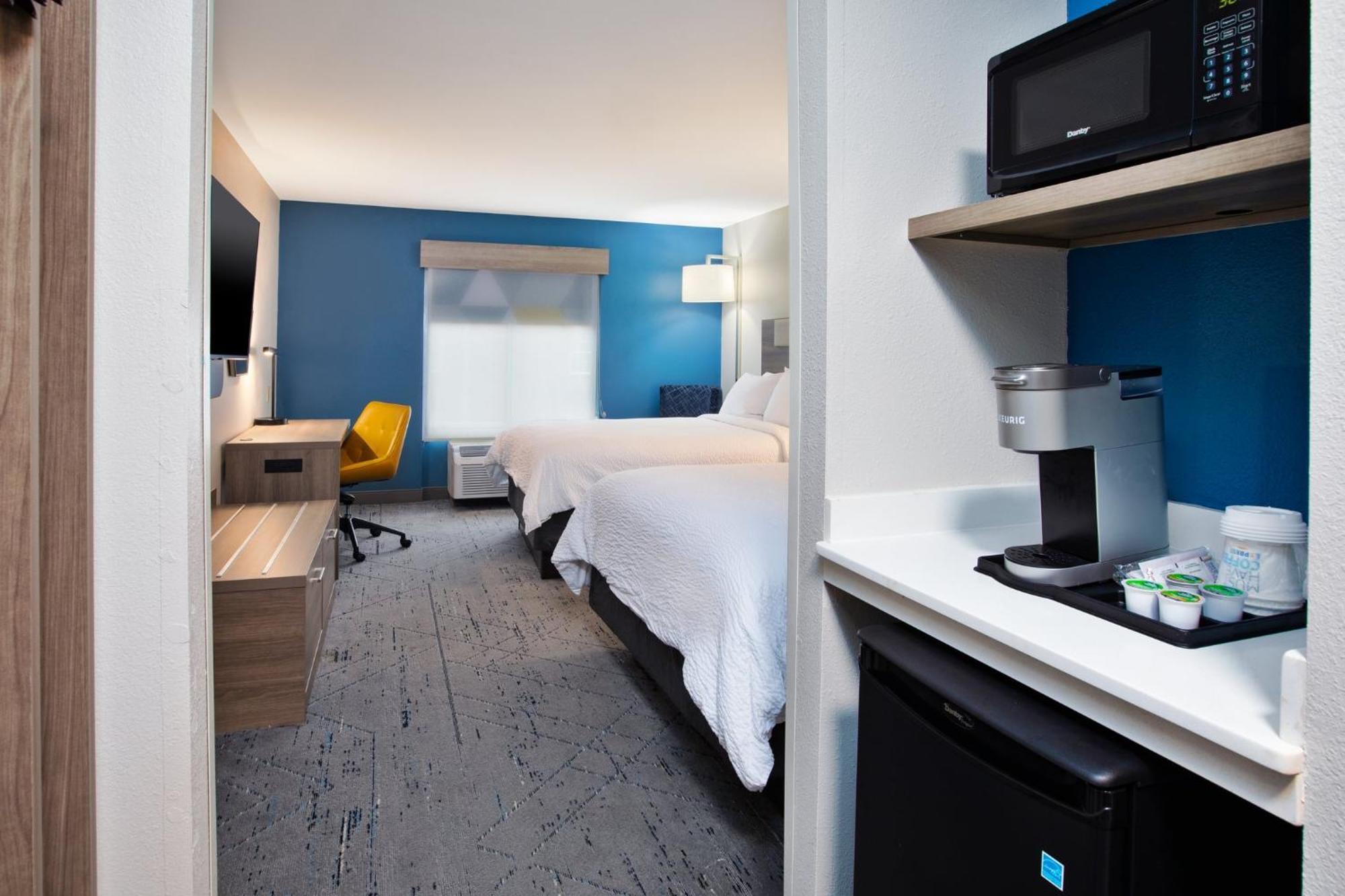 Holiday Inn Express Hotel & Suites - Sumter By Ihg Екстериор снимка
