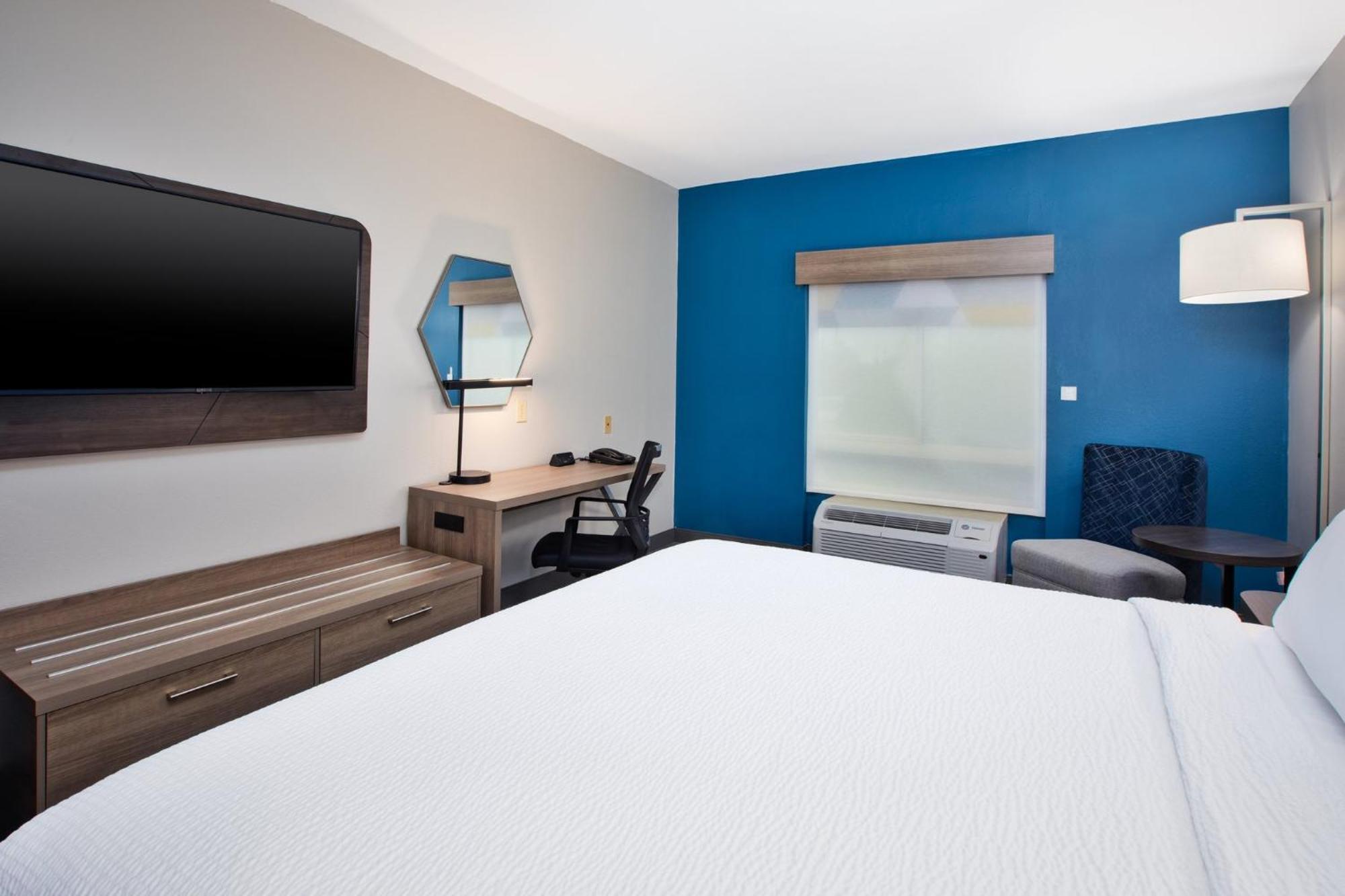 Holiday Inn Express Hotel & Suites - Sumter By Ihg Екстериор снимка